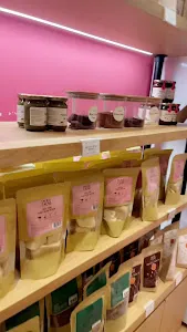 Sacred Cacao - Raw Bali Chocolate Store Canggu 1