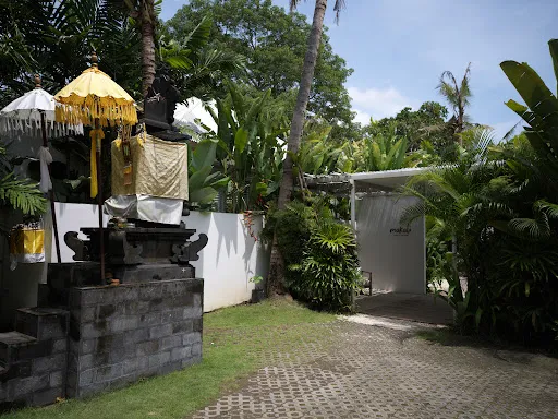 Further Hotel 2