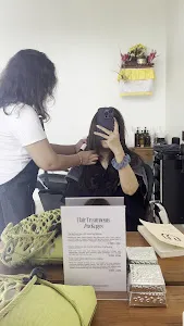 Amika Nails & Beauty Care 2