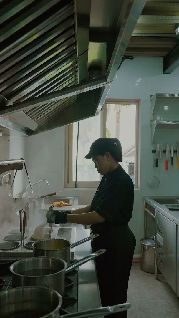 Papa Lee's Taiwan noodle & Dumplings | Batu Bolong Branch 1