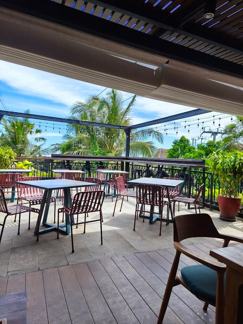 Papa Lee's Taiwan noodle & Dumplings | Batu Bolong Branch 2