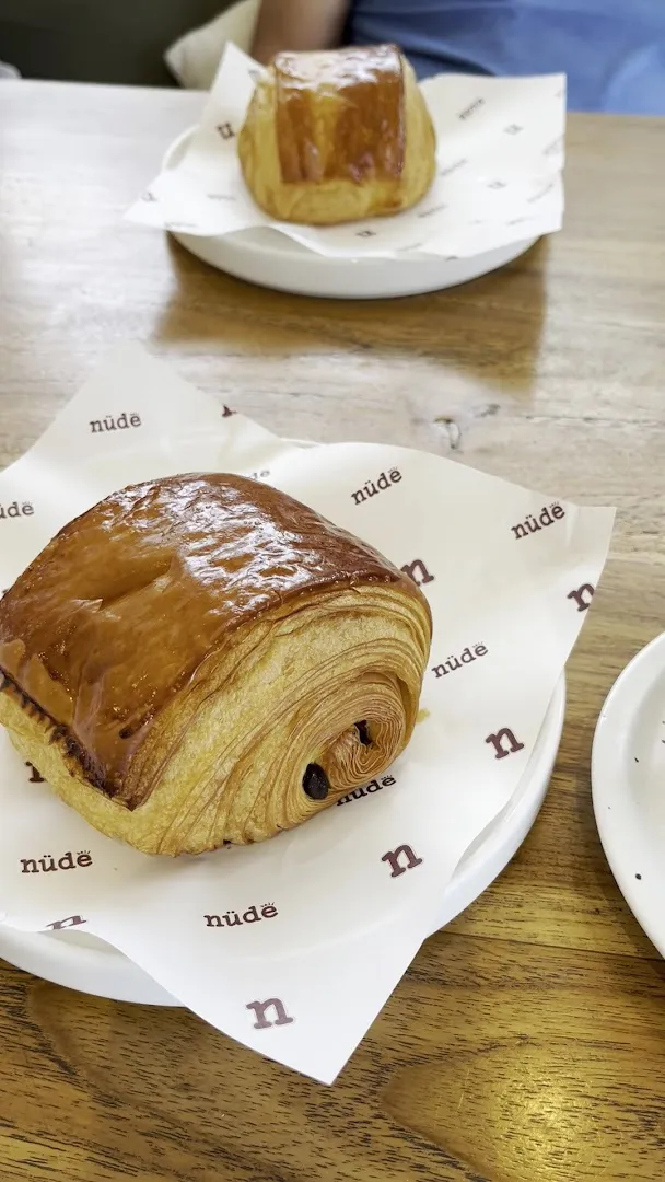 nüde cafe Pererenan 1