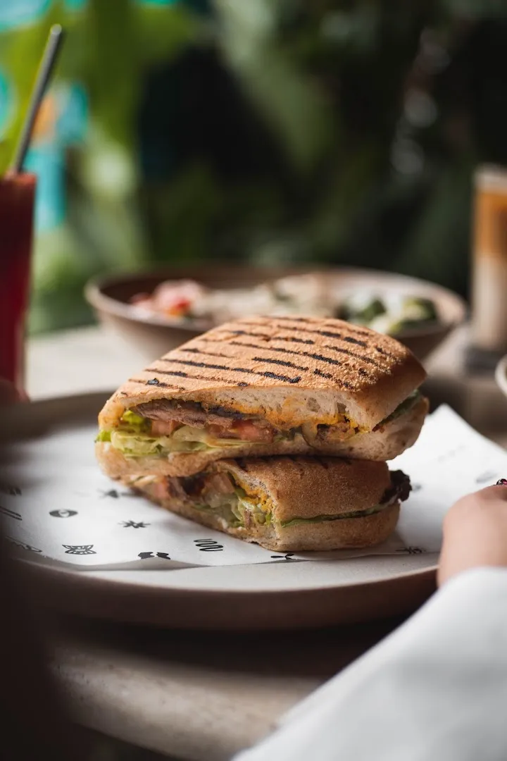 Two Face / Coffee & Brunch [Canggu] 3