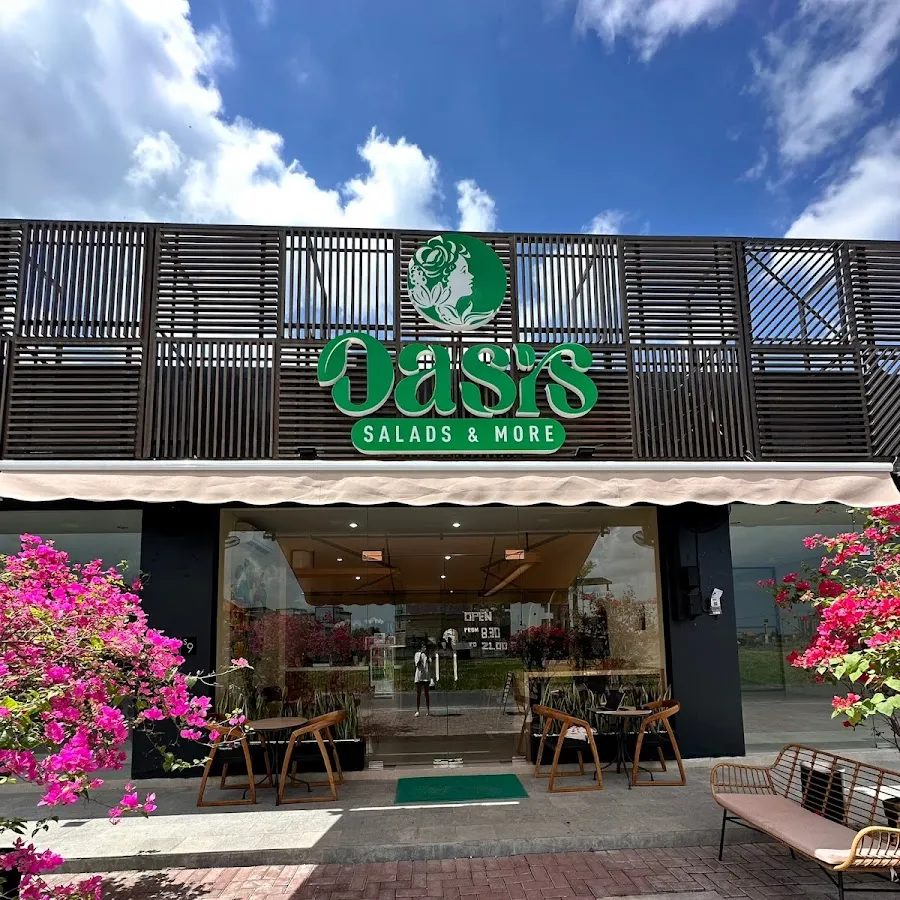 Oasis Salads & More 4