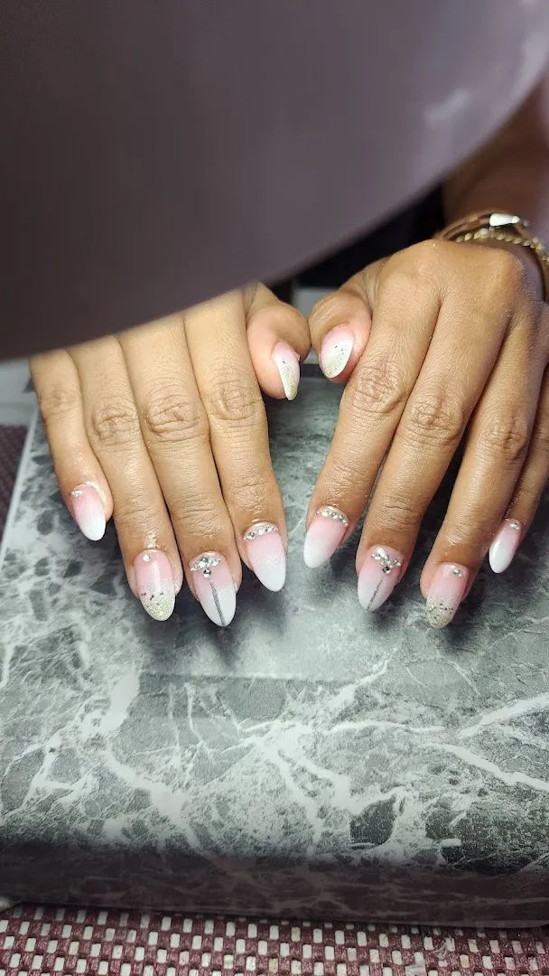 Nails by ivdew dalung