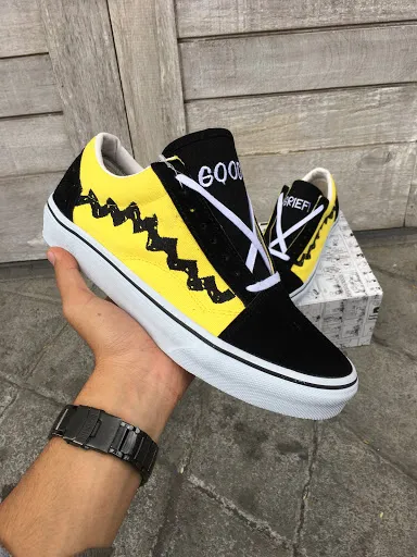 The Walk Shoes Store 1