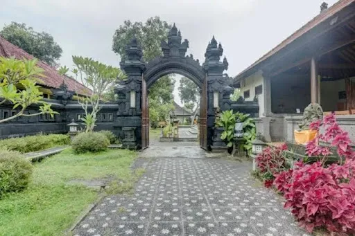 OYO 1762 Hotel Astiti Graha Tanah Lot 1