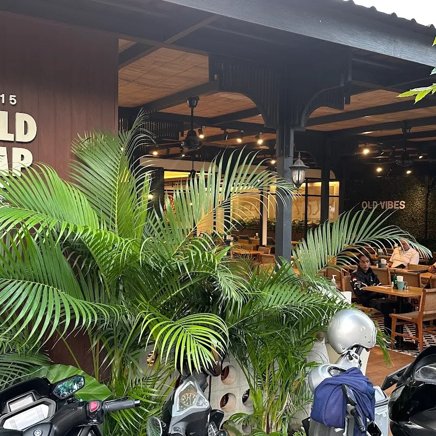 The Old Champ Cafè 3