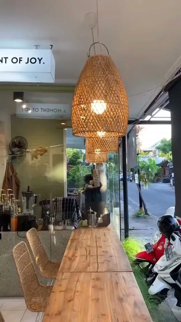 Bull's Coffee Berawa 1