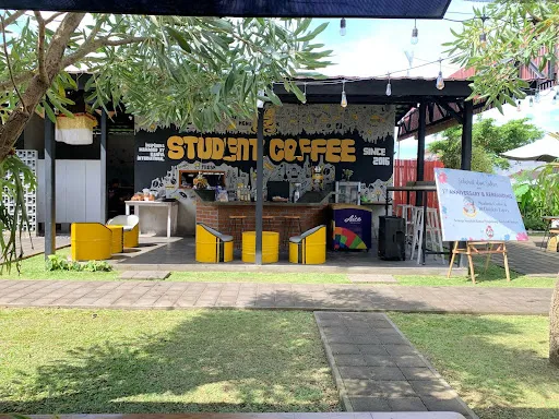 Student Coffee & 10 Districts Eatery 1
