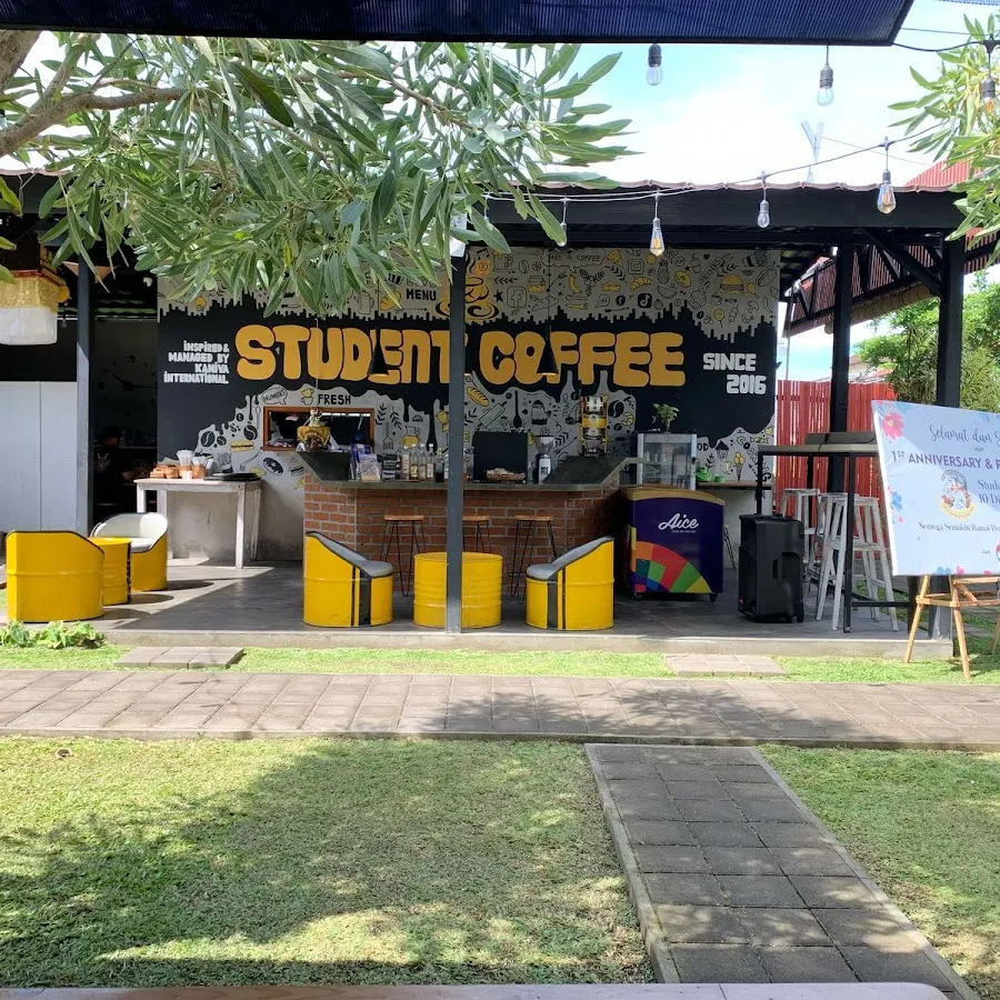 Student Coffee & 10 Districts Eatery 3