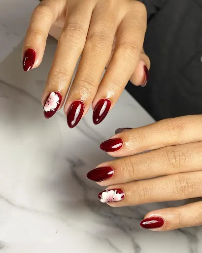 Vlook Nails and Beauty Bar 4