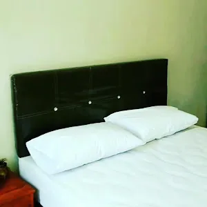 OYO 90547 Pondok Saren Anyar 1