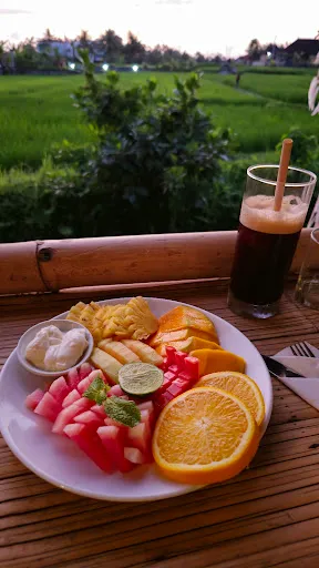 DRANIK CAFE AND RESTO 2