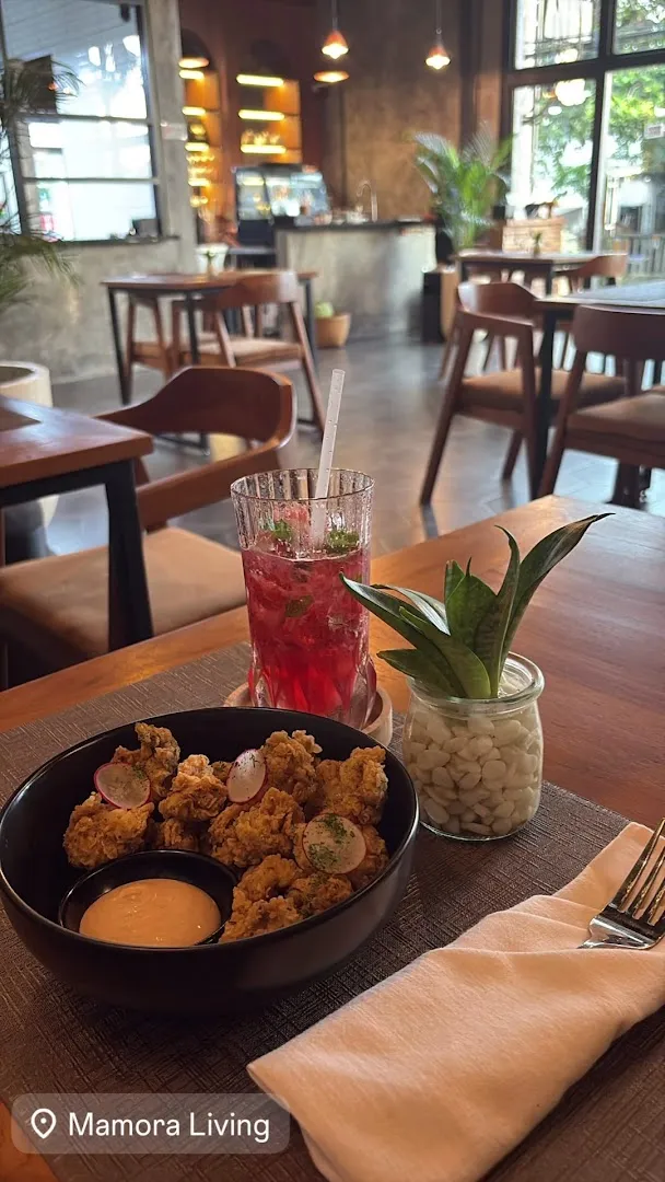 Mamo Cafe by Mamora 1