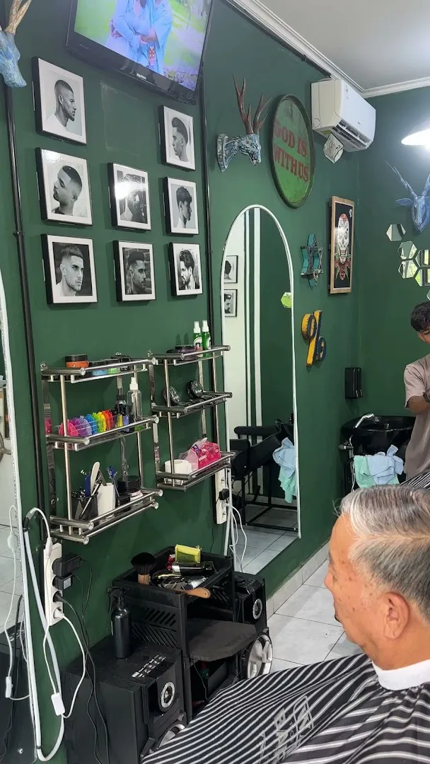 Barber shop LUCKY 08 1