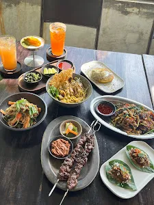 2 BULAN | Thai Restaurant, Ubud 3