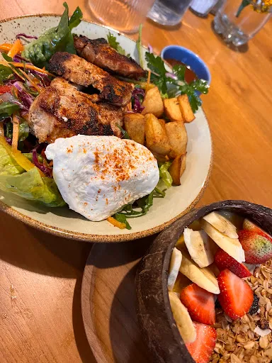 Daybreak Coffee and Eatery 3