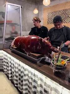 Babi Guling Pan Lolo