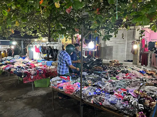 Sayan Night Market 3