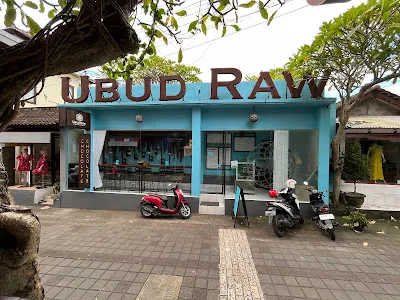 Sacred Cacao - Raw Bali Chocolate Store Ubud 3