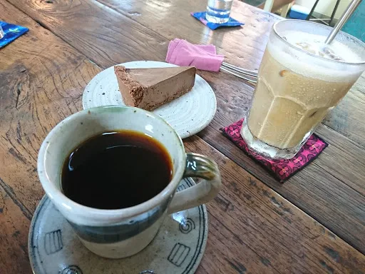 Old Friends Coffee --Bali Coffee Farmer & Roaster 3