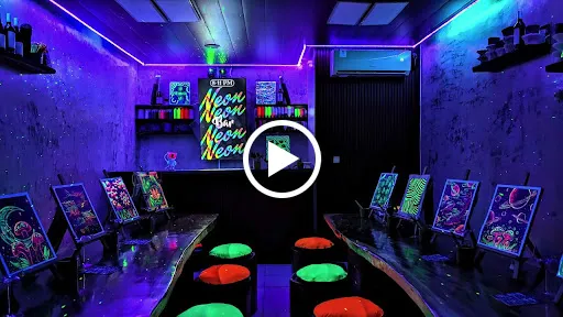 Paint & Sip Bali Art Workshop Studio 3