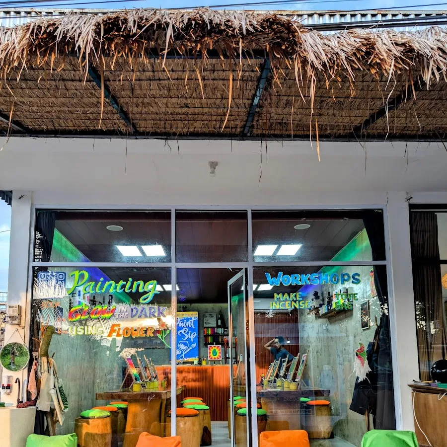 Paint & Sip Bali Art Workshop Studio 4