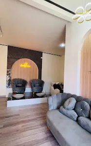ILS BEAUTY STUDIO 2 2