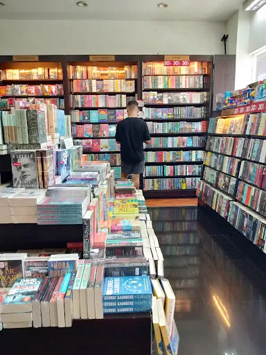 Periplus Ubud Market 4
