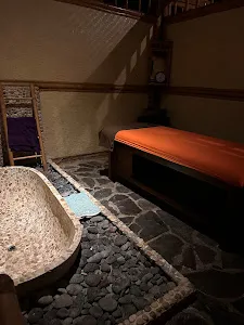 Lily Spa 4