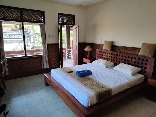 Three Dewi's Guest House 1