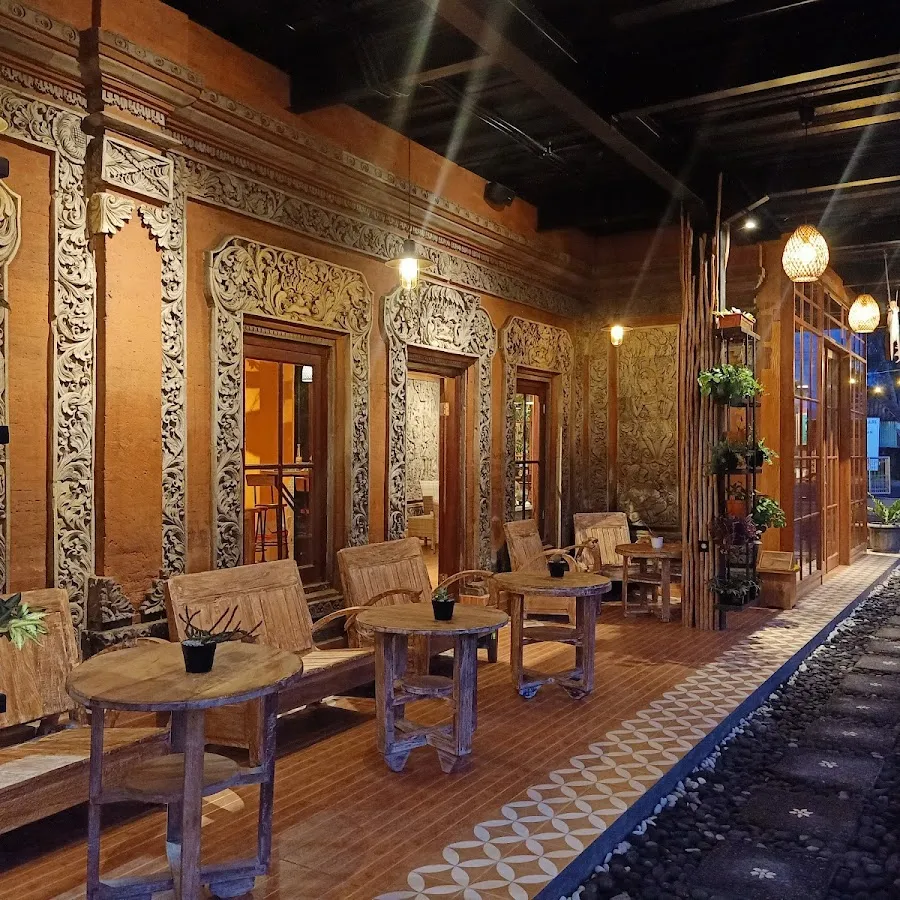 DI-HATI coffee & Eatery 3