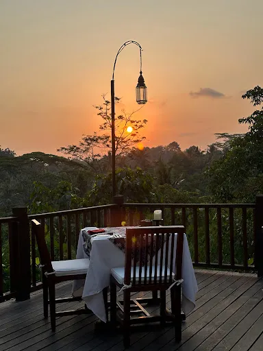 Dining Corner Restaurant 1