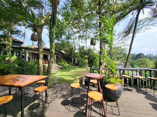 The Sayan House Restaurant 1