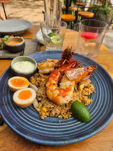 The Sayan House Restaurant 3