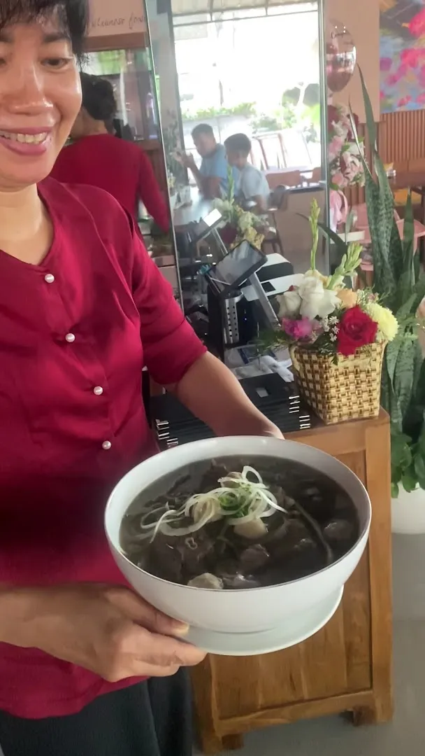 Vietnam Bistro by Mama Hanh Ubud 1