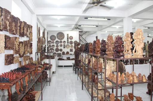 Dewa Malen Wood Carving 1
