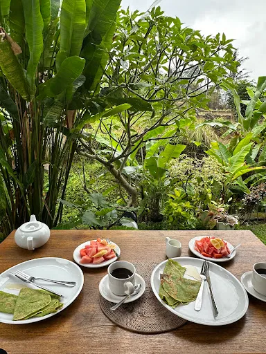 Puri Prana Guest House with Rice Field View 4