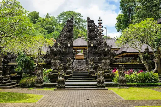 Pura Gunung Lebah 1