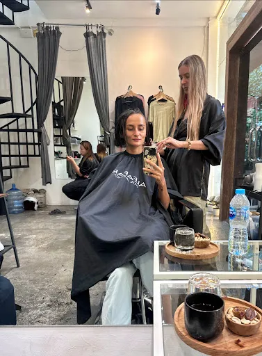 Hair Club | Hair Extensions & Coloring - Ubud 4