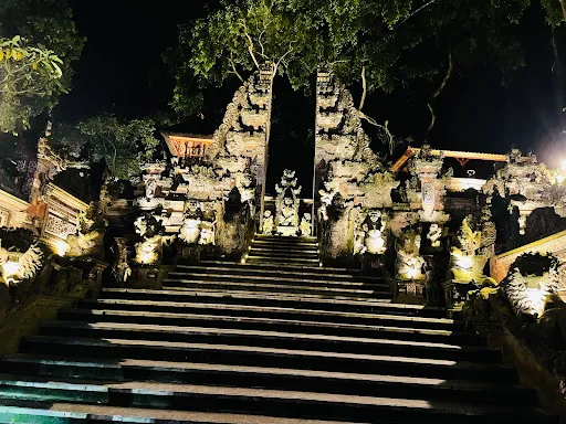Pura Dalem Ubud 4