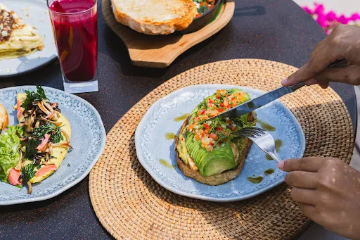 Tree Bar at Maya Ubud 3