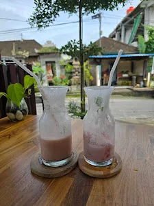 L Cafe 3