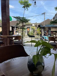 L Cafe 4