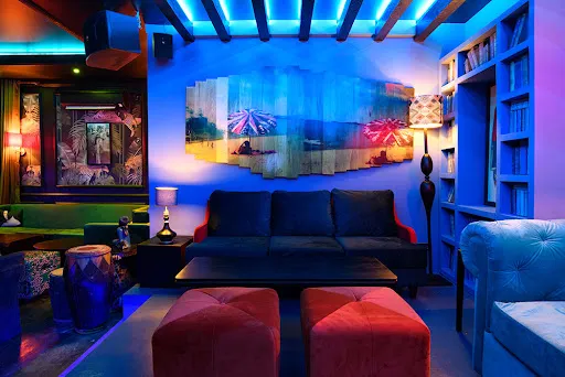 The Blue Door Bar, Club & Grill 3