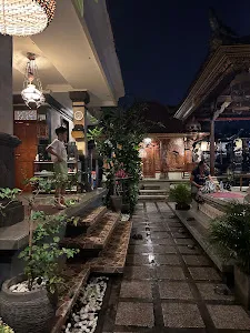 Keong Mas Warung
