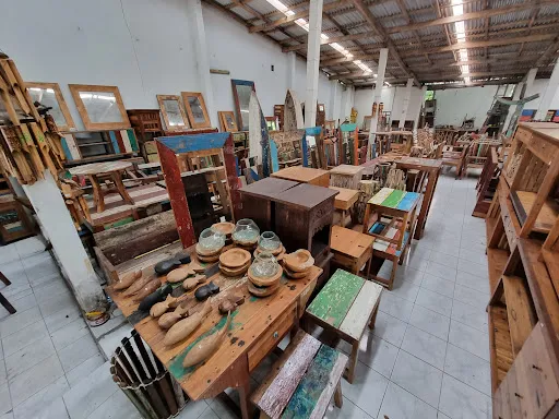 Yuyu wood carving & furniture 4