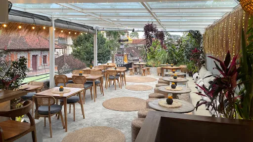 CEREMONIA UBUD Rooftop Bar & Restaurant 1