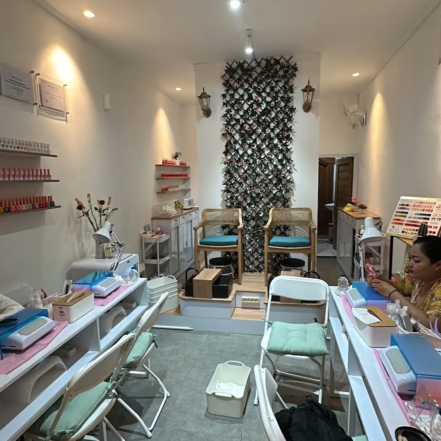 Nail Lesss Monkey Forest Studio